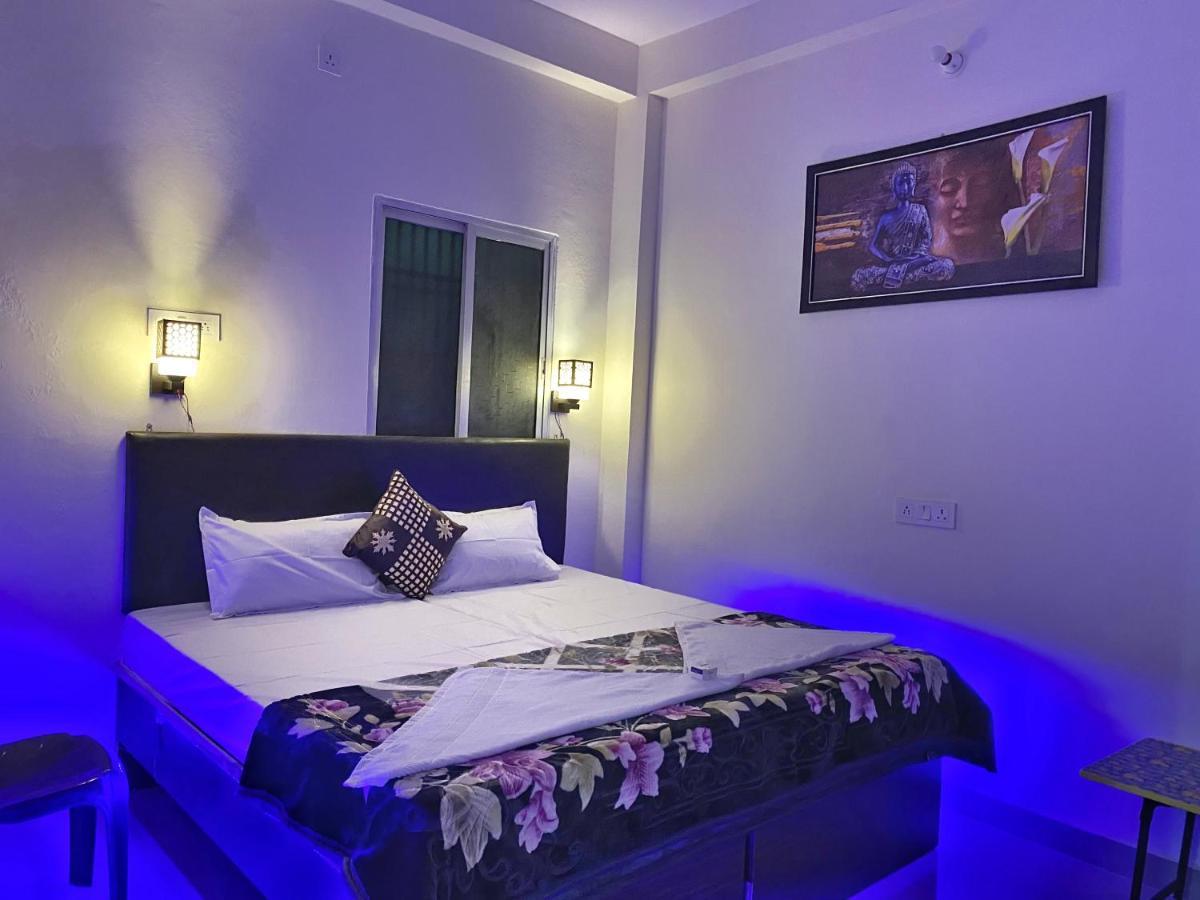 Hotel Gully Ghar Varanasi Esterno foto