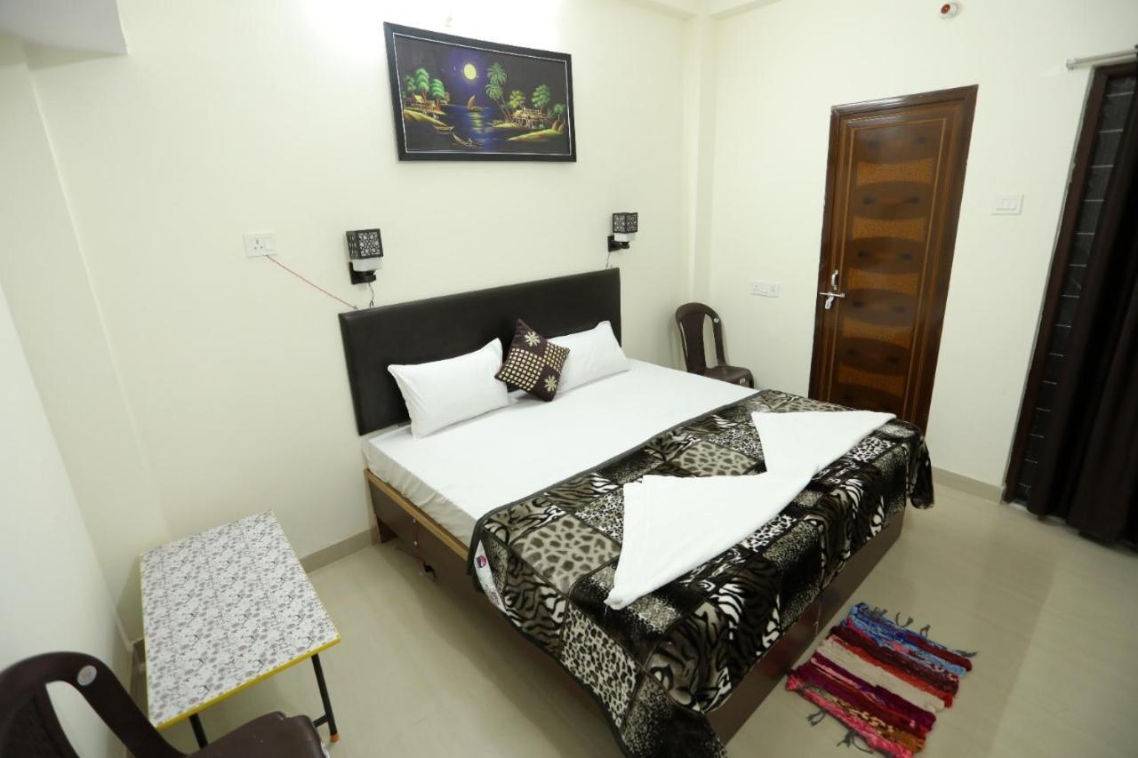 Hotel Gully Ghar Varanasi Esterno foto