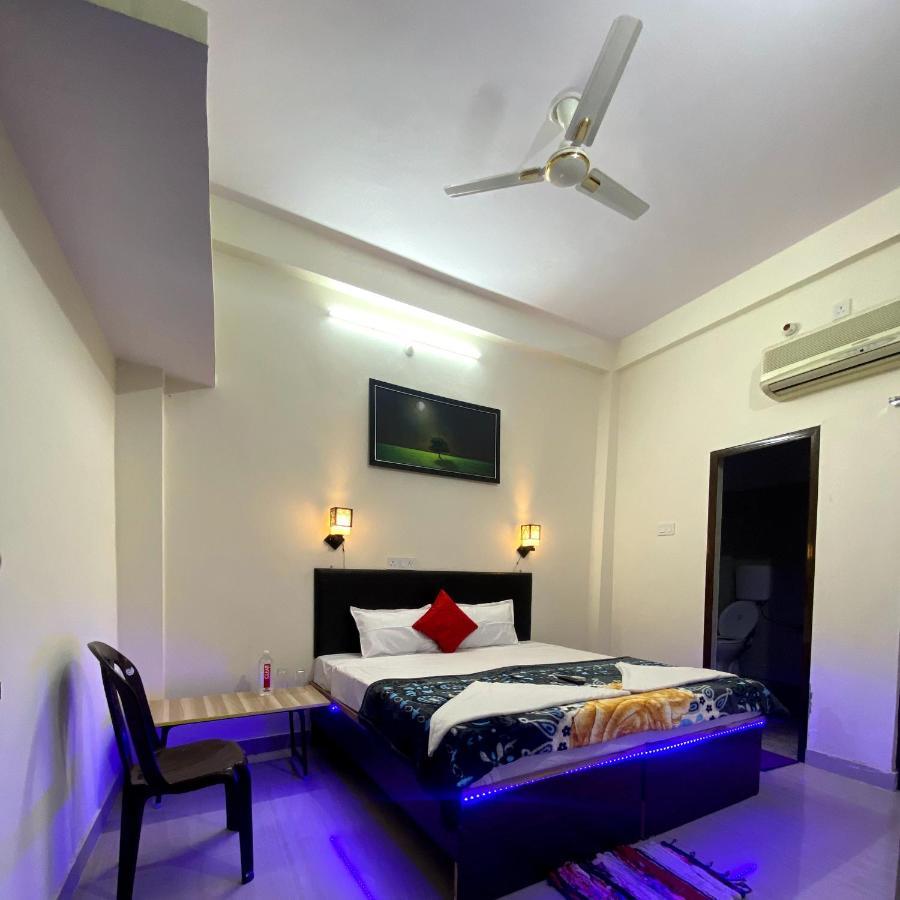 Hotel Gully Ghar Varanasi Esterno foto