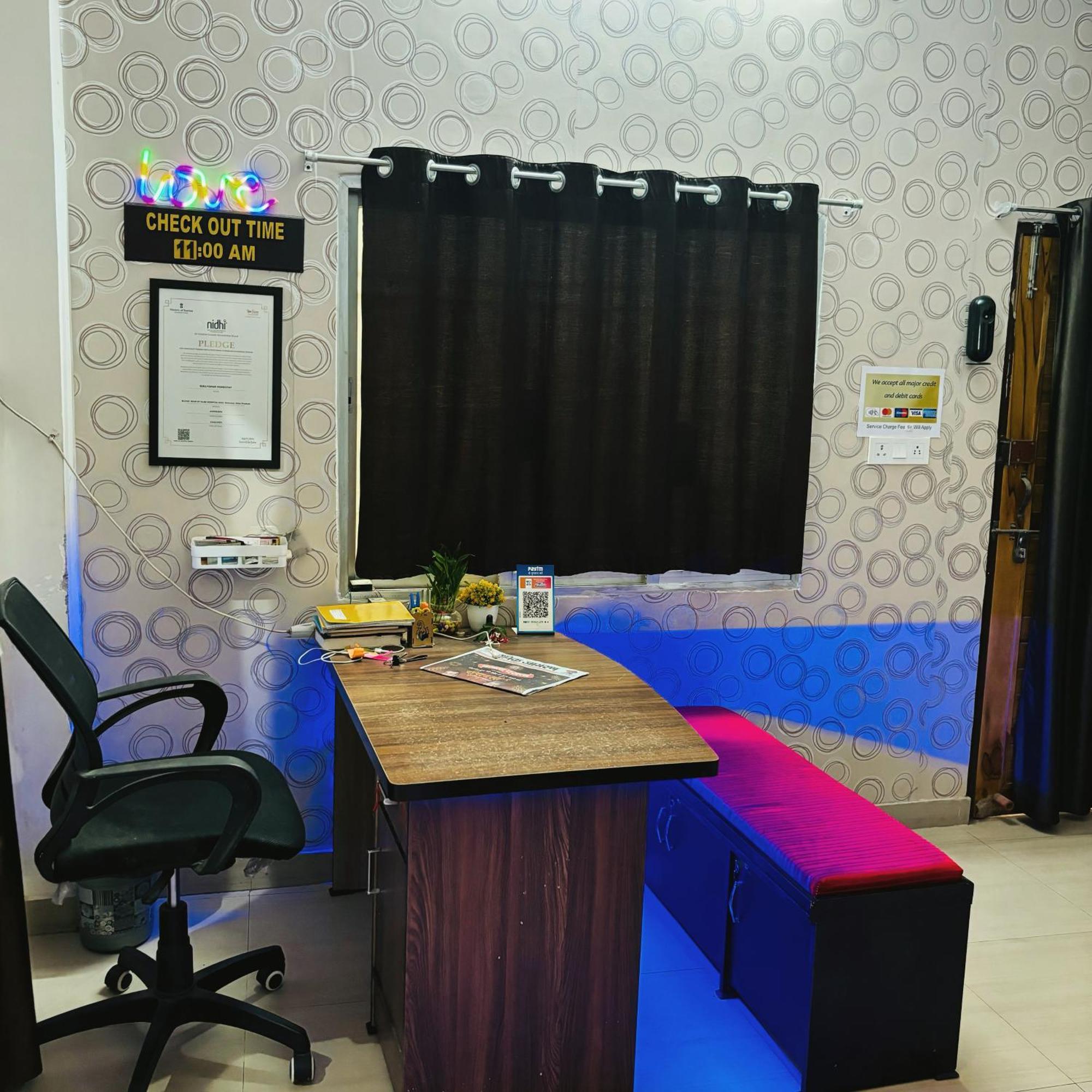 Hotel Gully Ghar Varanasi Esterno foto