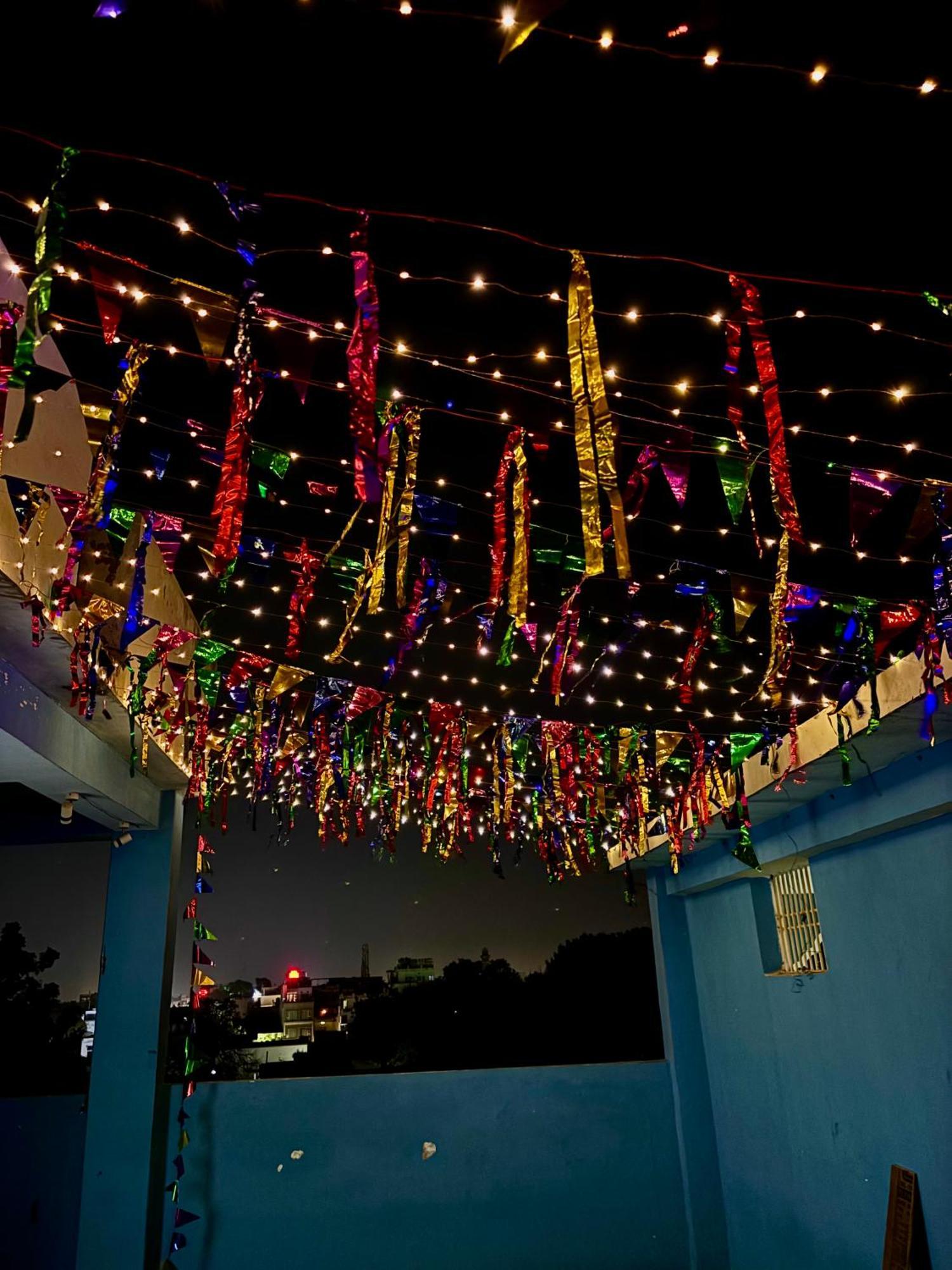 Hotel Gully Ghar Varanasi Esterno foto